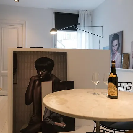 The Amstel B& Bed & Breakfast *